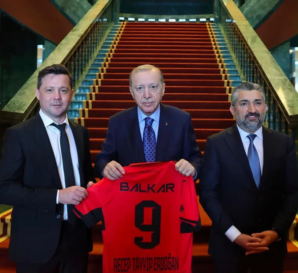 Cumhurbaşkanı Erdoğan’dan Süper Lig’e çıkan Arca Çorum FK’ya özel kabul