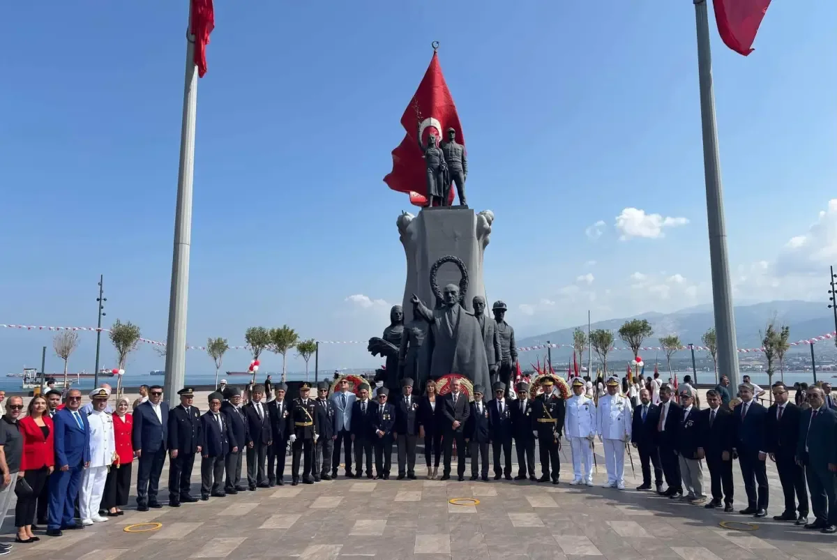 İskenderun’da Zafer Bayramı coşkusu