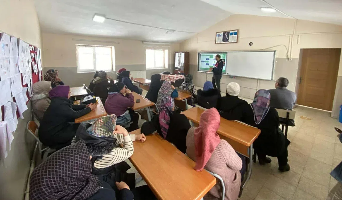 Okuryazarlık seferberliği 471 bin kadına okuma yazma öğretti
