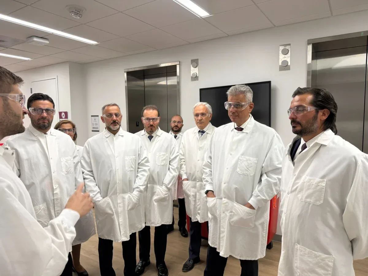 Bakan Memişoğlu ABD’de sağlık şirketlerini ziyaret etti