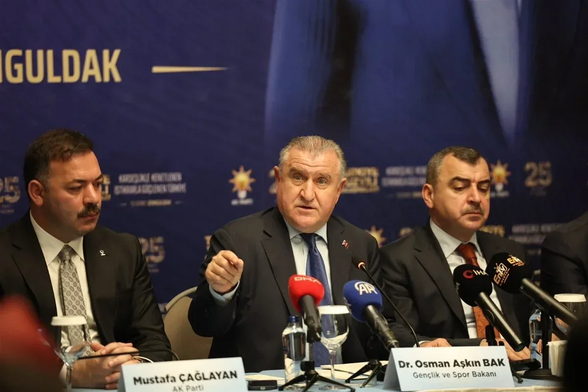 Bakan Bak: Zonguldak'a güzel bir stadyum kazandırmak istiyoruz