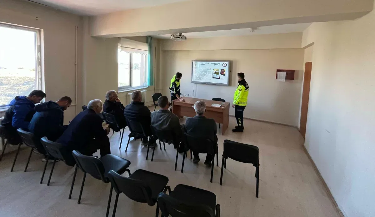 Akyaka’da Okul servislerinde trafik güvenliği ele alındı