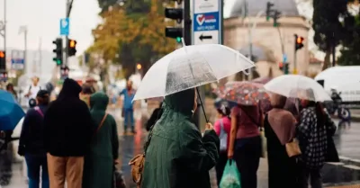 Meteoroloji’den çok sayıda il için uyarı: Sağanak, fırtına ve sel riski kapıda