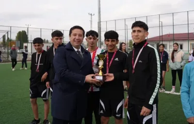 Kars’ta Okul Sporları Kros yarışmaları tamamlandı